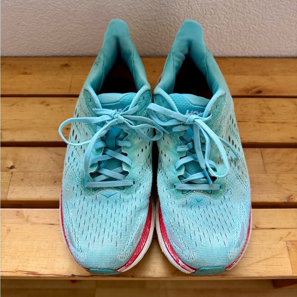 Hoka Clifton 8